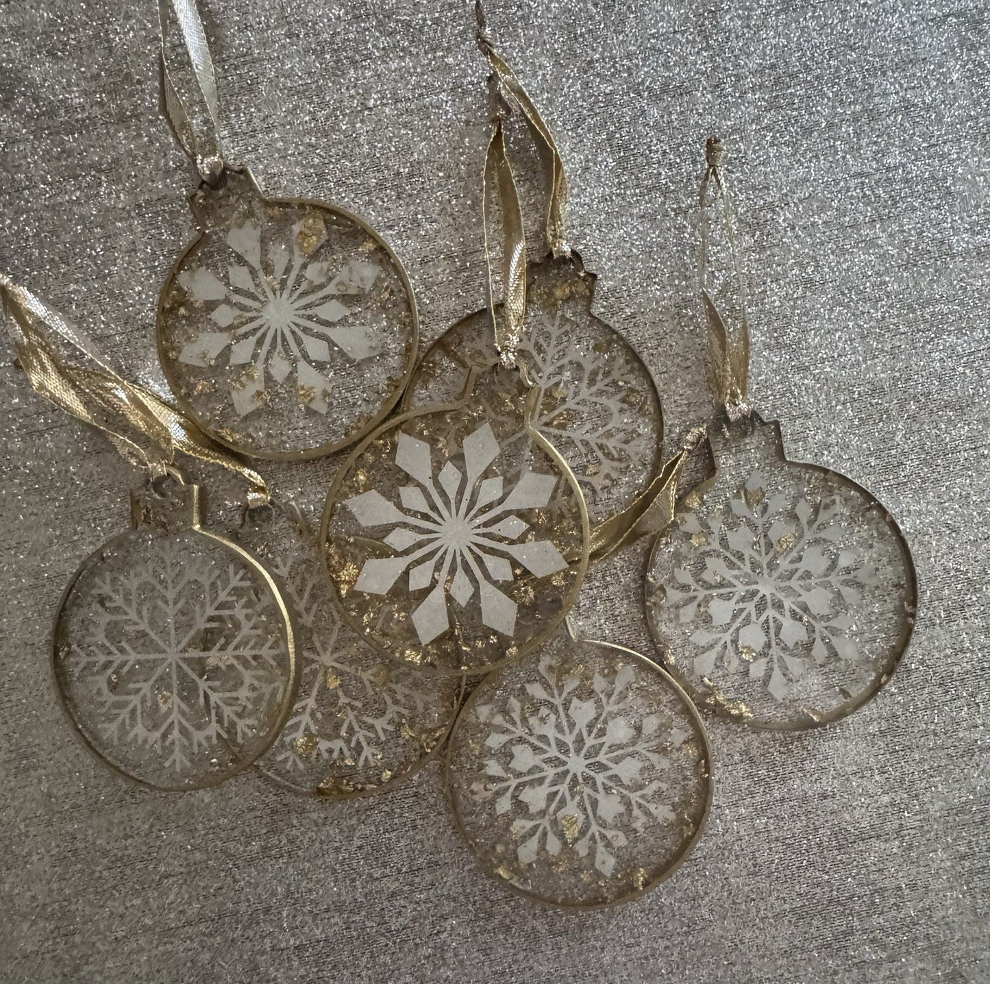 6 Pieces Flat Bauble Christmas Tree Decoration Ornaments Resin Baubles Hanging