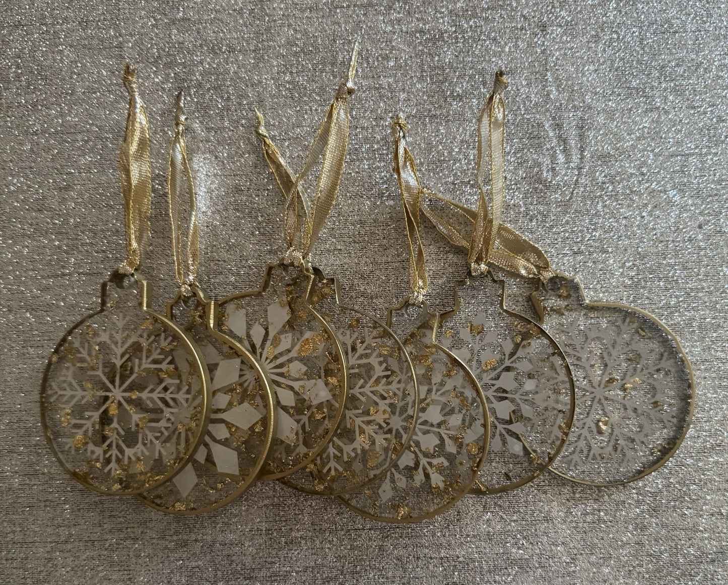 6 Pieces Flat Bauble Christmas Tree Decoration Ornaments Resin Baubles Hanging